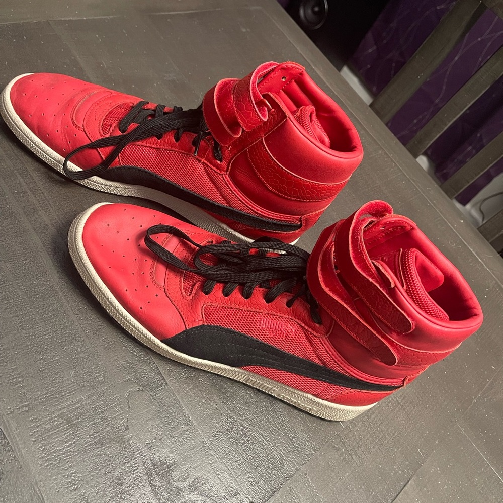 Puma High top court gym shoe mens 11